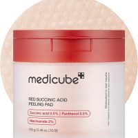 Medicube Red Succinic Acid Panthenol Facial Peeling Pads